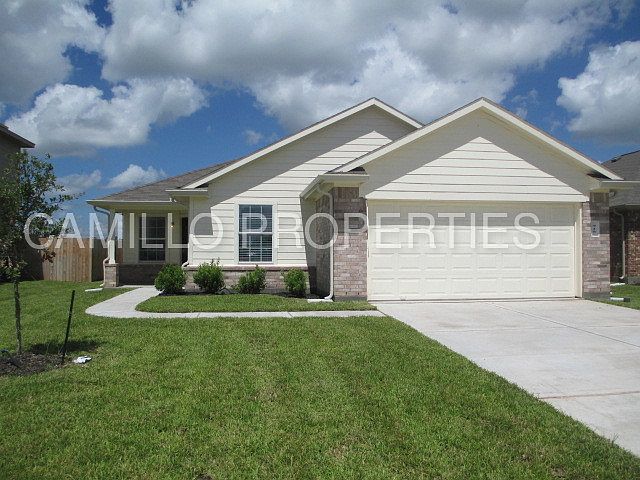 1st image of 915 Cascadera Ct