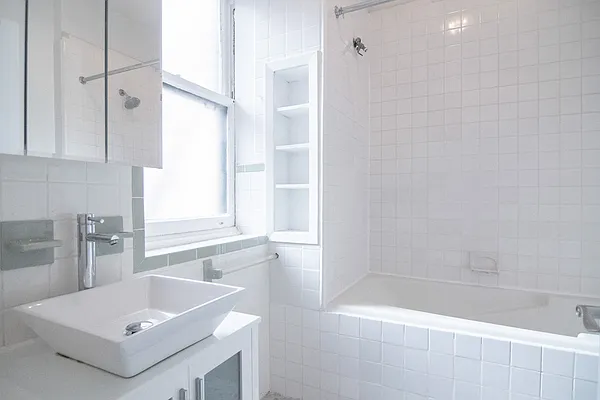 Rented by WAM Partners - William Moses Co. | media 22