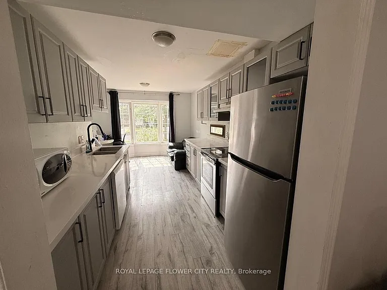 291 Fleming Dr — Photo 5