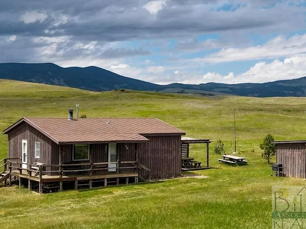 130 Opal Ln, Hobson, MT 59452
