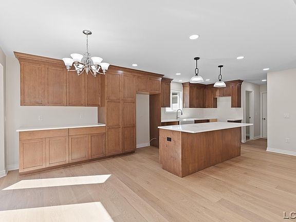 5th image of 3602 Serra Dr