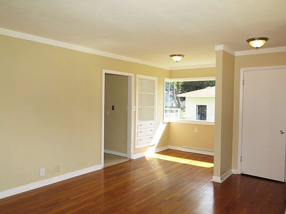 5th image of 370 W Shelley St