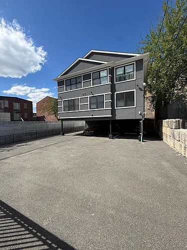 79 Warren St Photo 1