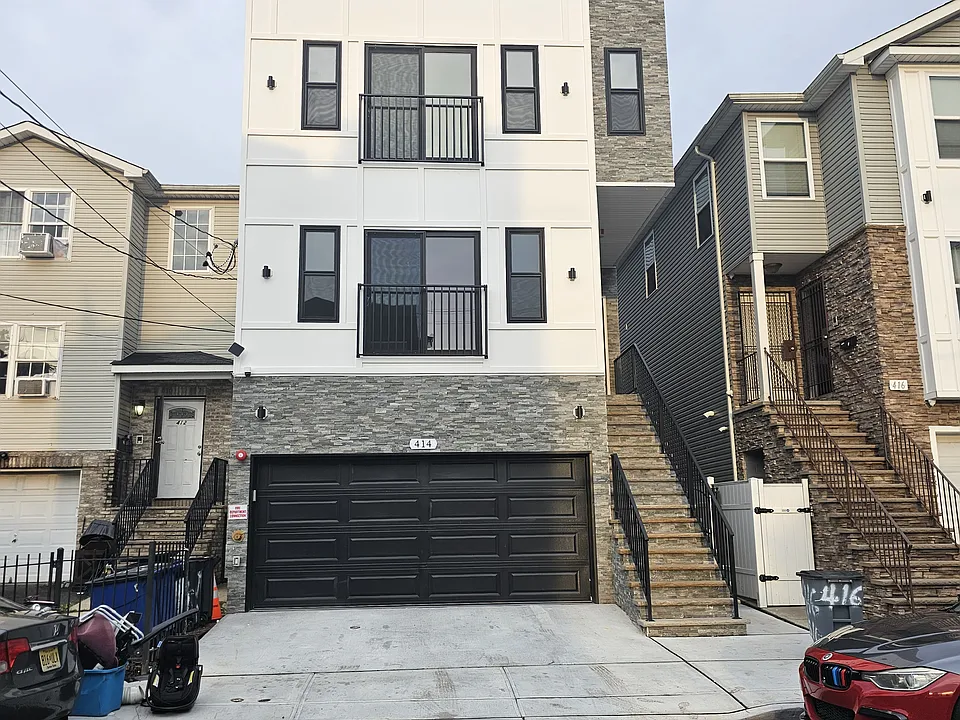 414 S 10th St #1