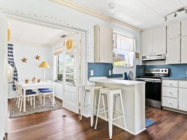 345 Leigh Road, West Palm Beach, FL 33405