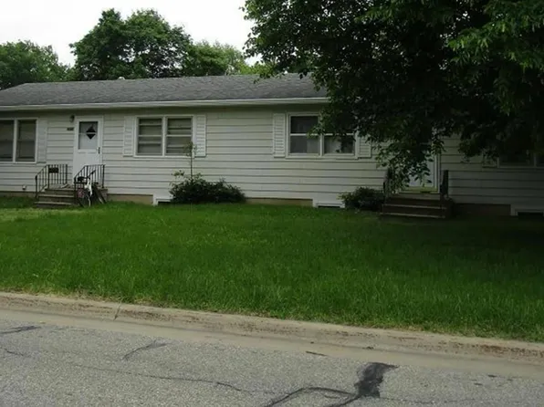 2804 College St #2806, Cedar Falls, IA 50613