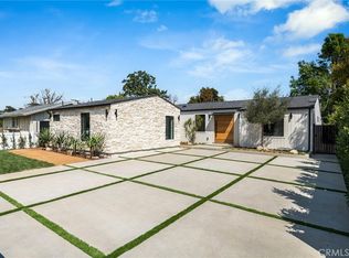 5256 Allott Ave, Van Nuys, CA 91401