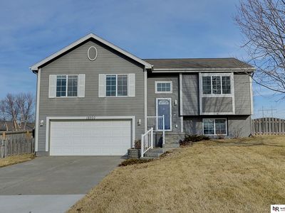 18960 Cinnamon St, Omaha, NE, 68135