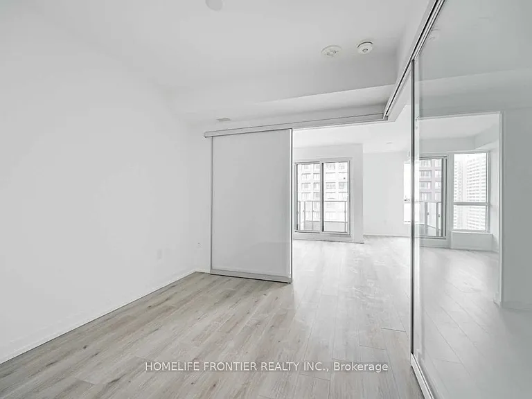 395 Bloor St E #2101 — Photo 10