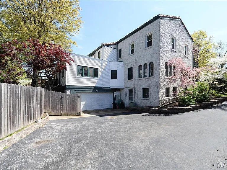 8045 Watkins Dr — Photo 55