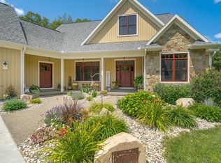 9275 W Guernsey Lake Rd, Delton, MI 49046