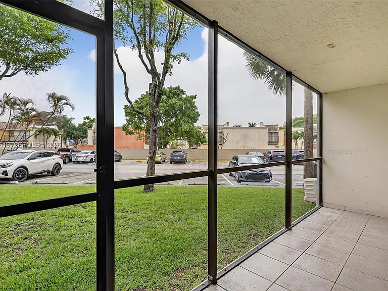 8065 SW 107th Ave #106 — Photo 6