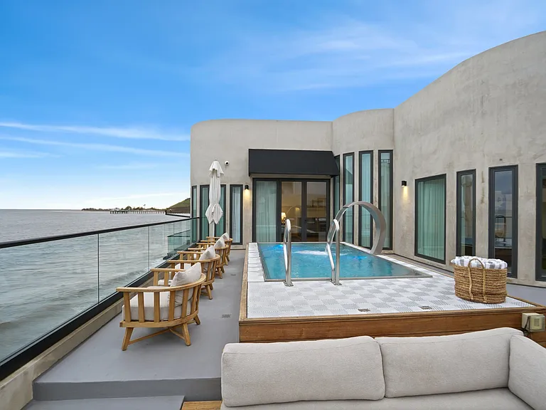 22640 Pacific Coast Hwy — Photo 92