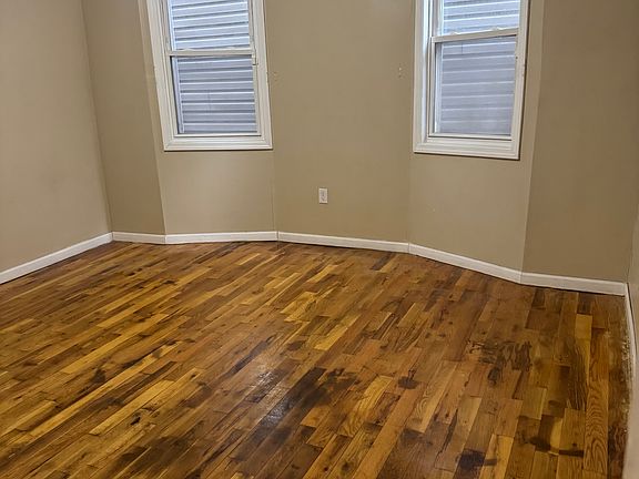 5th image of 166 Seymour Ave Floor 1