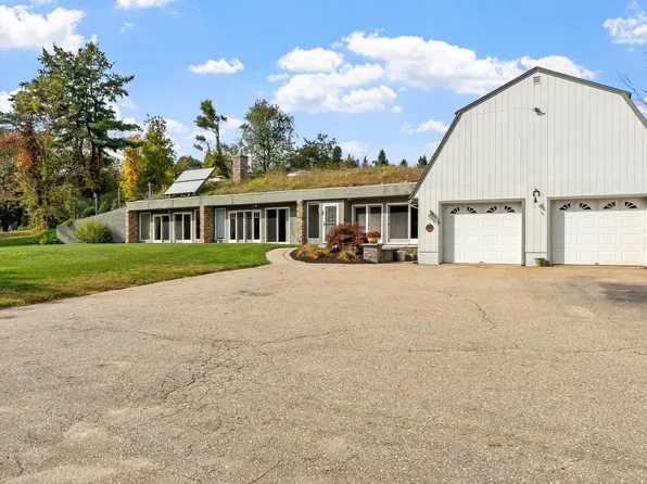 137 Princeton Rd, Sterling, MA 01564