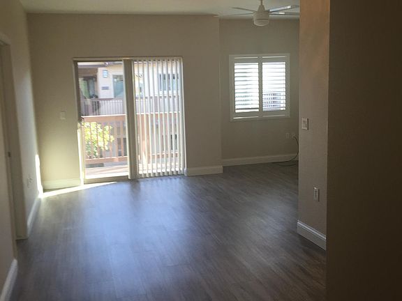 BEAUATIFUL FLOORS WITH HUNTER DOUGLAS SHUTERS