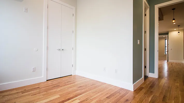 Rented by Nooklyn NYC LLC | media 22