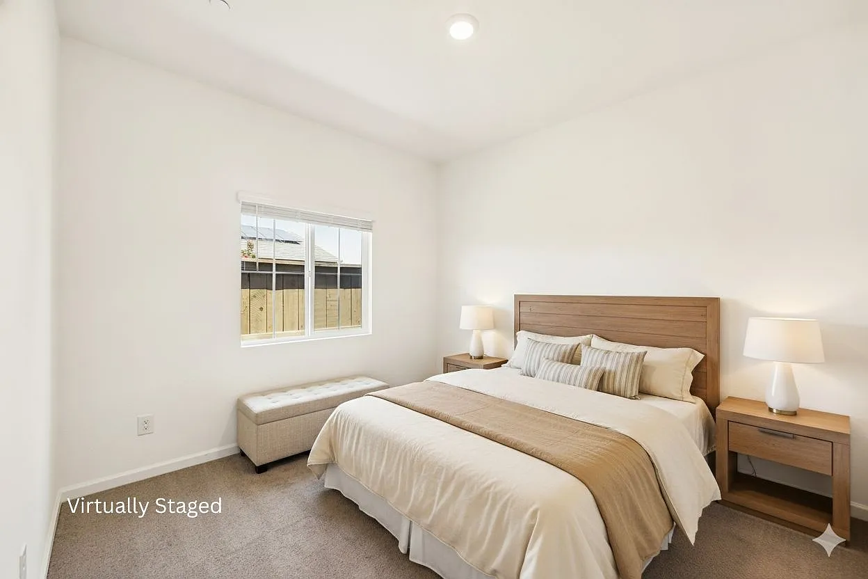 4 bed, 1959 sqft, $3,400 — Photo 2