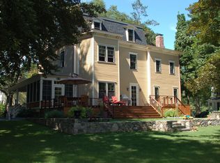 30 Walley St, Bristol, RI 02809