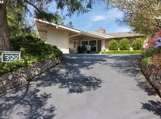 327 Ridgewood Pl, Myrtle Creek, OR 97457