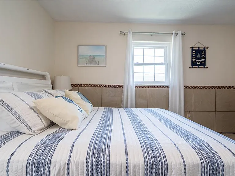 2140 Pinehurst St — Photo 13