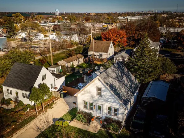 644 South 94th STREET, West Allis, WI 53214