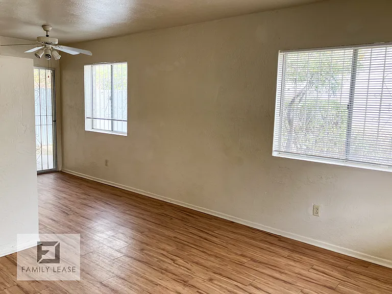 3646 E Blacklidge Dr #9 — Photo 3