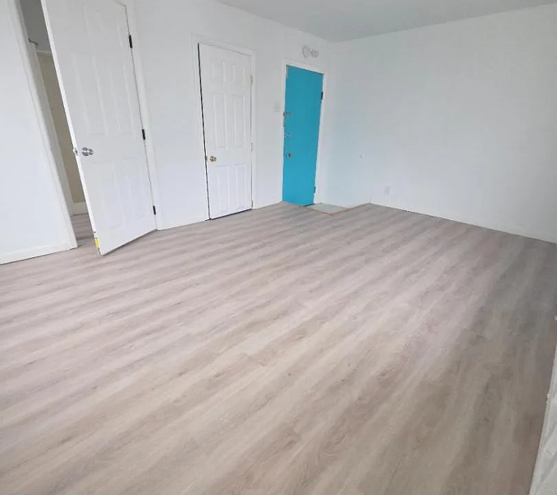 129 S Kingston Ave #9