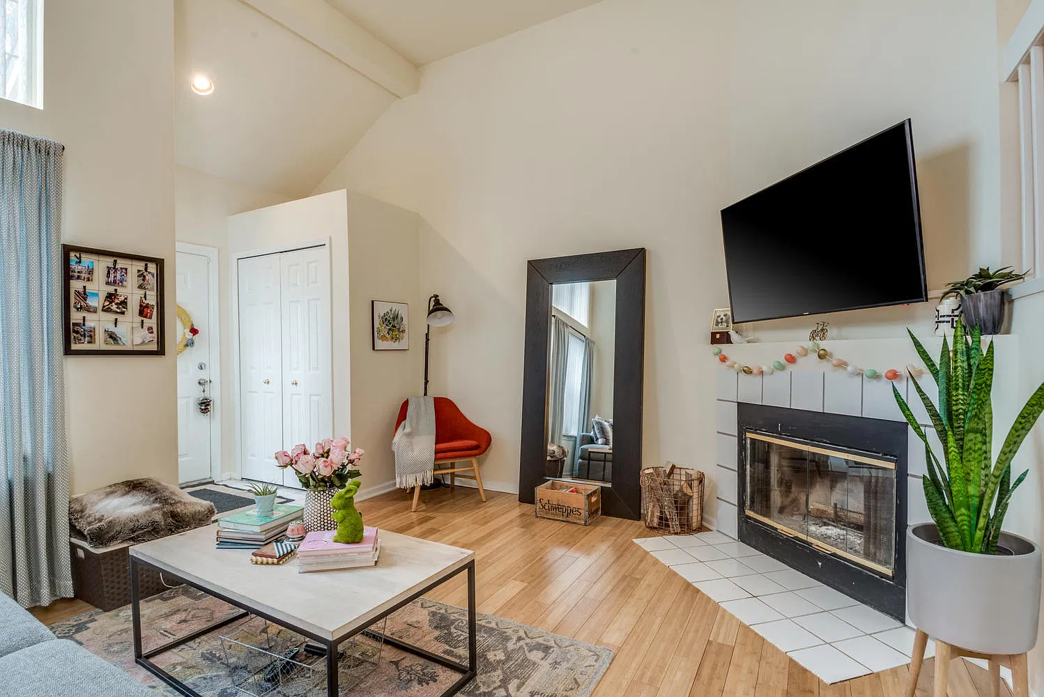 2 bed, 1.5 bath, 850 sqft, $2,100 — Photo 4