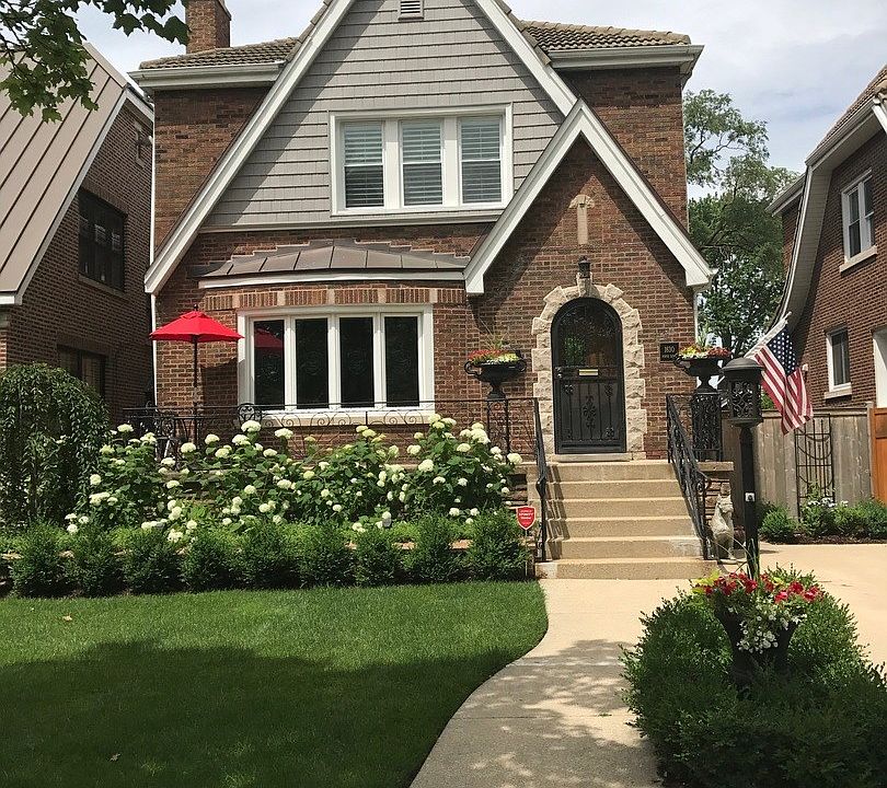 1st image of 1630 N Sayre Ave