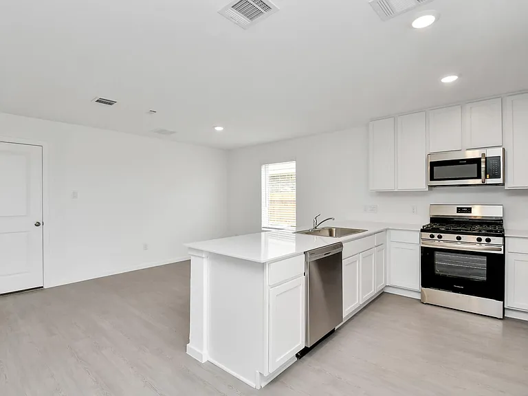 1507 Windrose Bnd — Photo 15