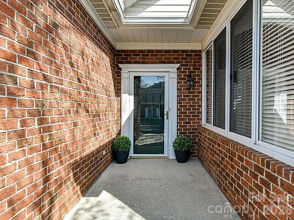 3rd image of 8568 Windsor Ridge Dr