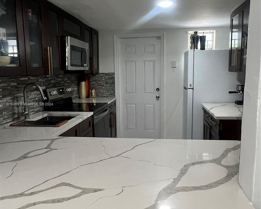 1st image of 19051 NE 2nd Ave APT 1515