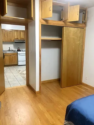 Rented by Longines Realty Inc. | media 6