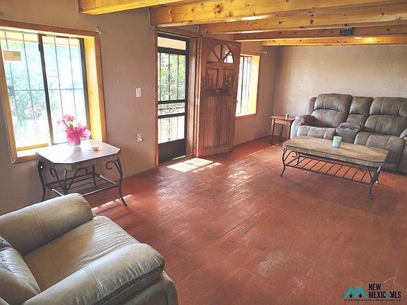 3rd image of 1610 Salazar St