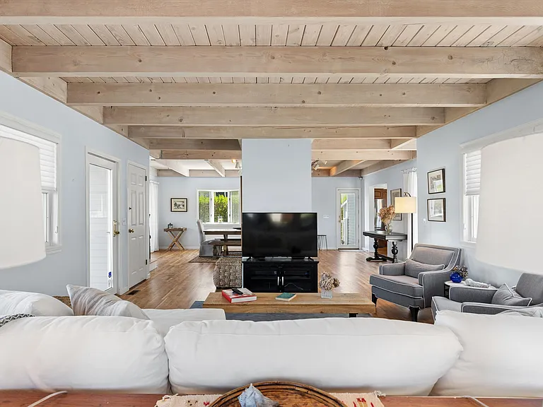 145 Sterling St — Photo 15