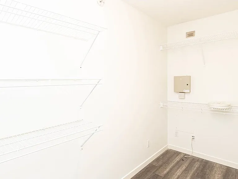 1033 Marinaside Cres #2M — Photo 17