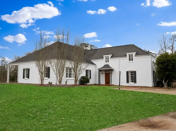 1054 Hill Dr, McComb, MS 39648