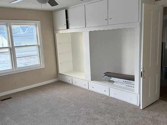4th image of 719 E Avenue A #2