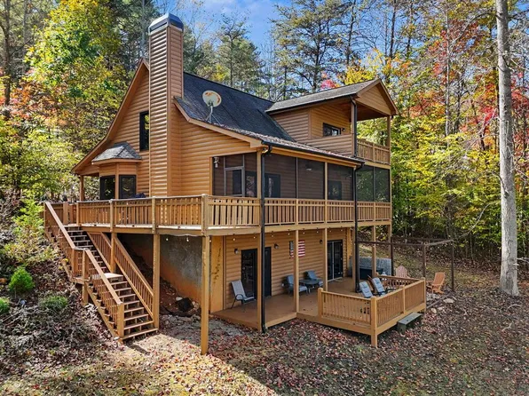 6702 Morgan Dr, Young Harris, GA 30582