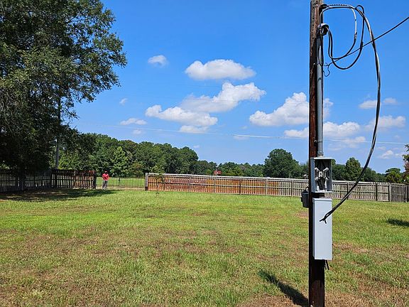 3rd image of 2490 County Road 2110
