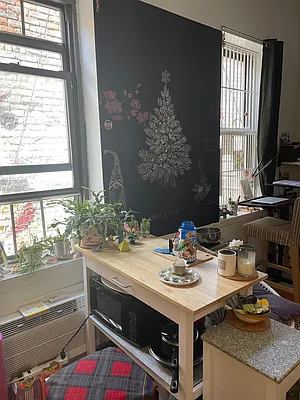 Rented by Compass | media 18