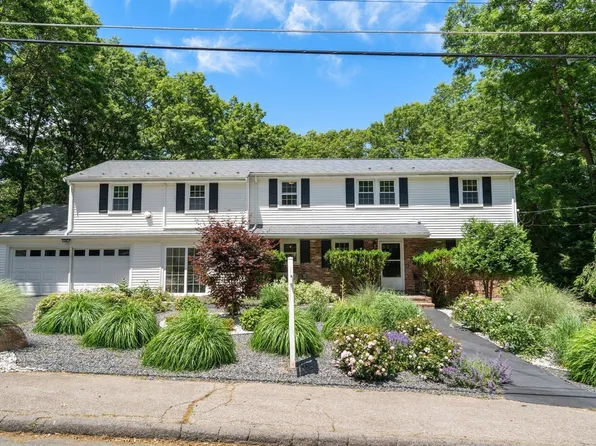 19 Country Ln, Sharon, MA 02067