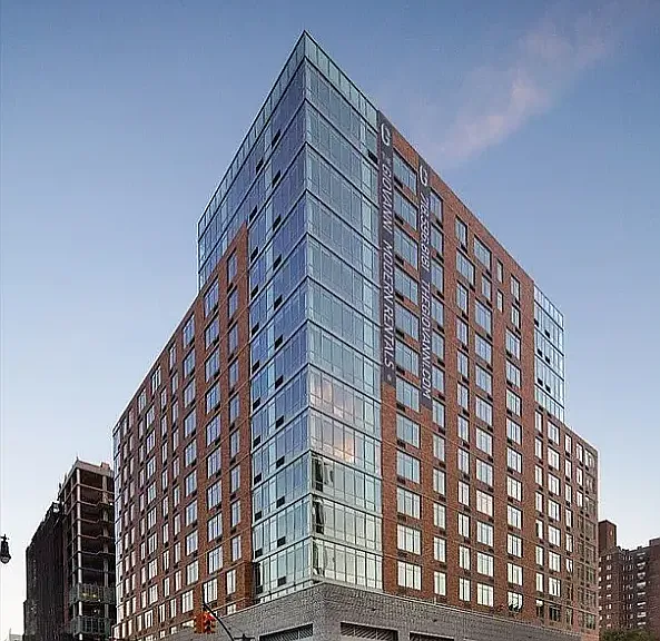 81 Fleet Pl #12L — Photo 6