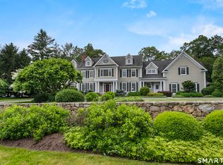 110 Queens Grant Dr, Fairfield, CT 06824