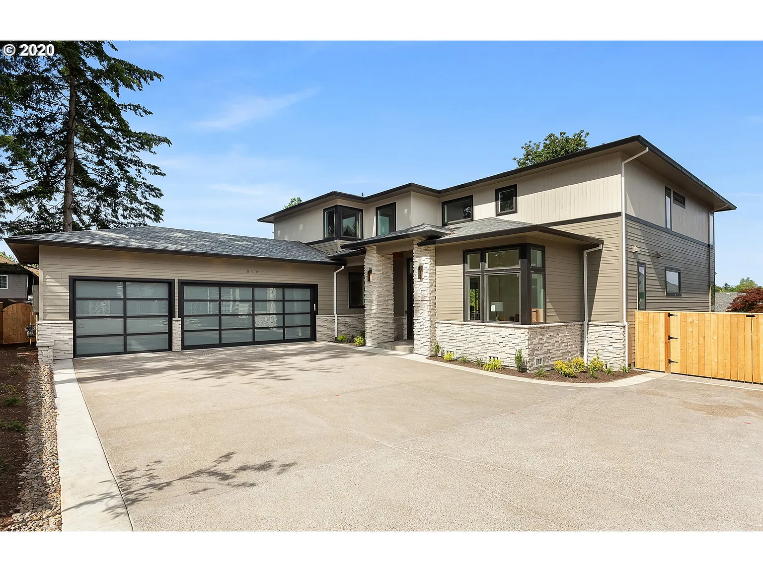 8909 SW Inez St photo 1