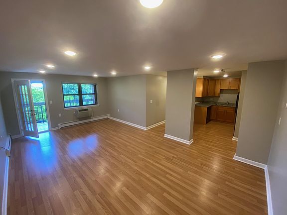 2nd image of 749 Highland Ave #123N
