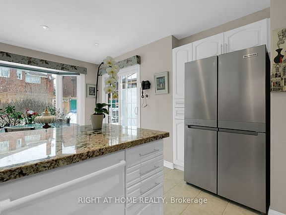 5th image of 3098 Barwell Rd