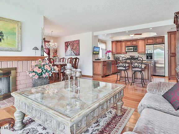 5th image of 2823 Michael Dr