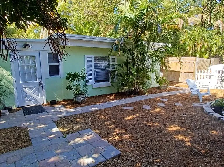 3809 Periwinkle Ln — Photo 1